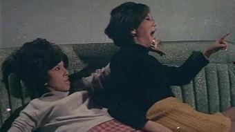 国产神秘电影亲吻视频在线观看,国产电影背后的激情瞬间